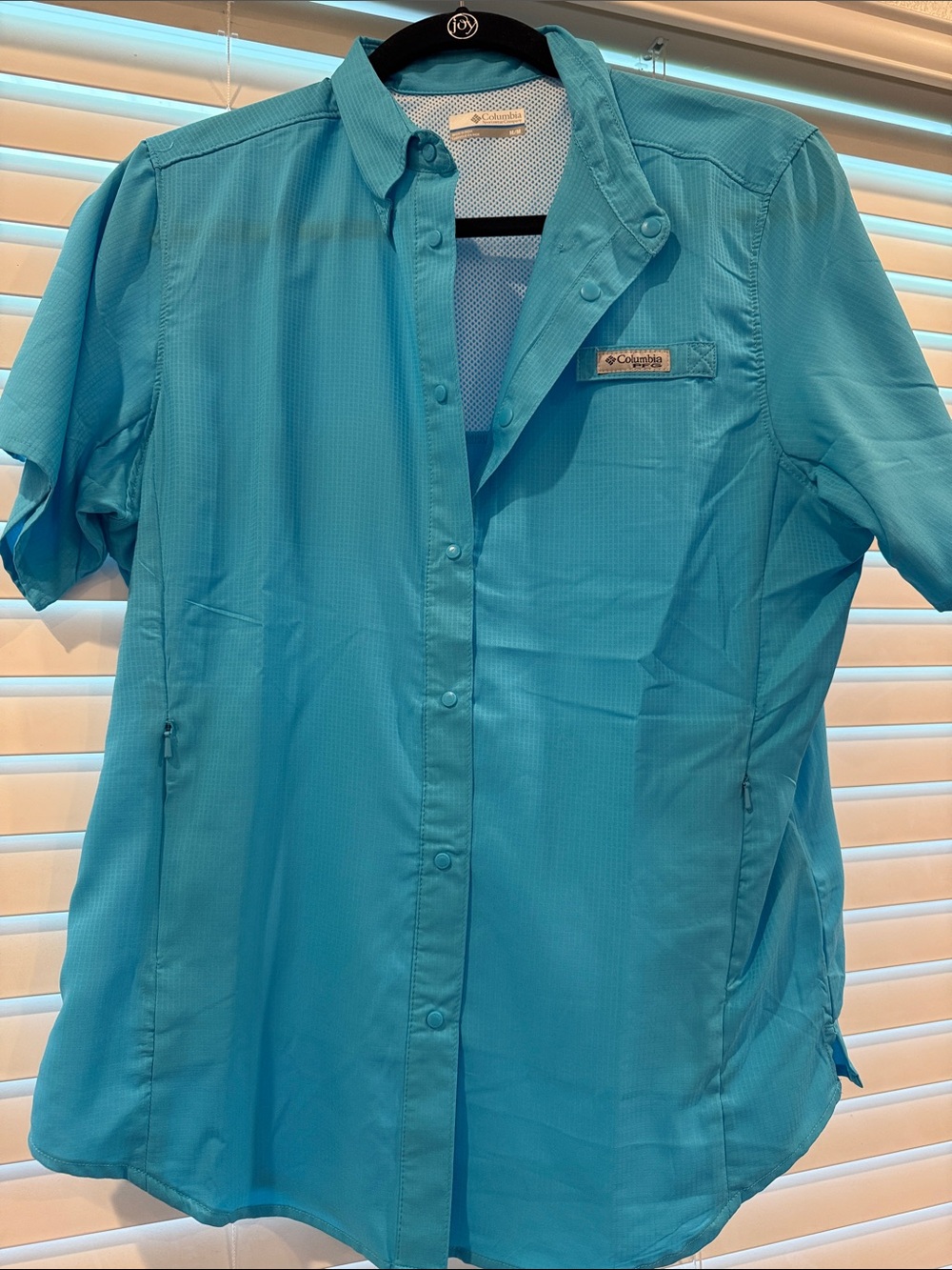 Columbia Women's Aqua Blue Short Sleeve snap Button-Down Shirt